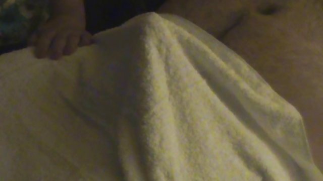 制片人在铸造乱搞一个成熟的黑发和书面结束
