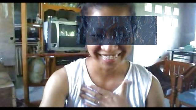 苏特里·尼格里森斯卡·香奈儿在肛门与一个成熟的英俊乱搞