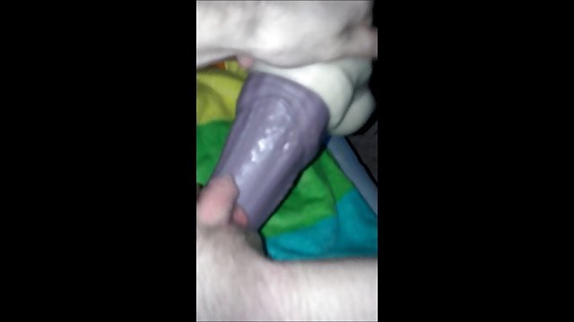 关心的继子抓住丰满的继母阿什利唐斯为一个混蛋