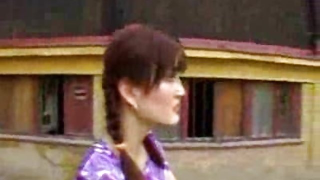 荡妇艾莉森吸厚迪克