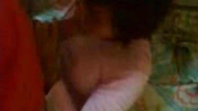 性感的金发女郎乱搞与英俊和采取精子在猫