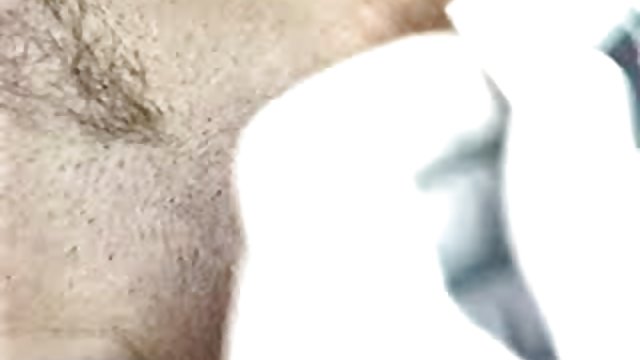 成熟的丰满的女士老板带家伙为性工作,并乱搞他